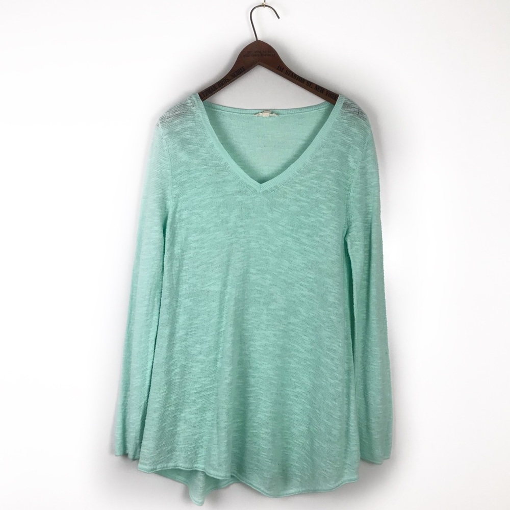 Eileen Fisher linen knit long sleeve sharkbite top